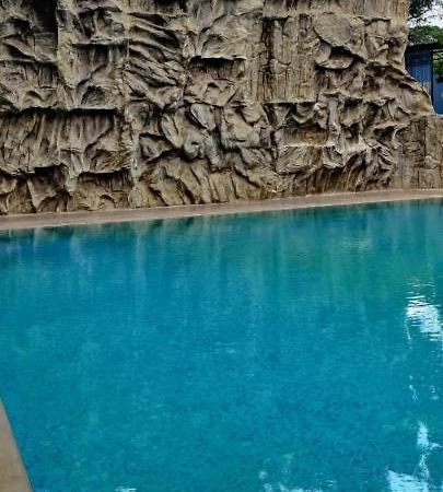 The Garden Asia Resort Bangalore Exterior foto