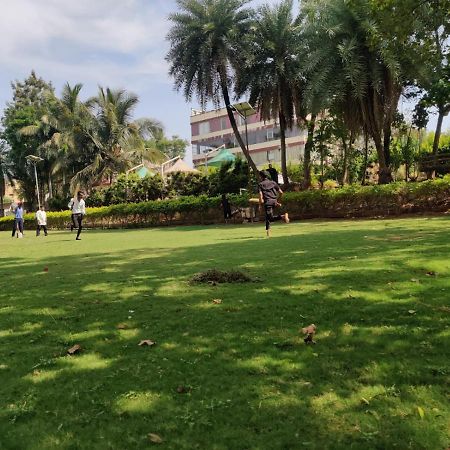 The Garden Asia Resort Bangalore Exterior foto